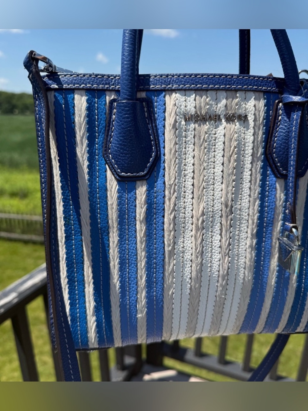 Michael Kors Mercer Medium Accordion Tote blue white striped straw-like material - Picture 6 of 8